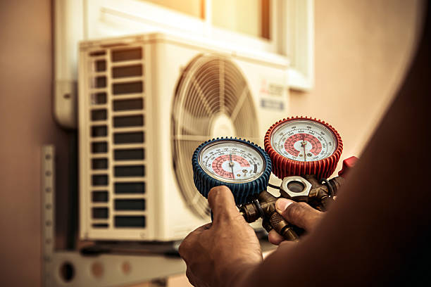Professional Hvac Installation technician working in Greenbank, WA